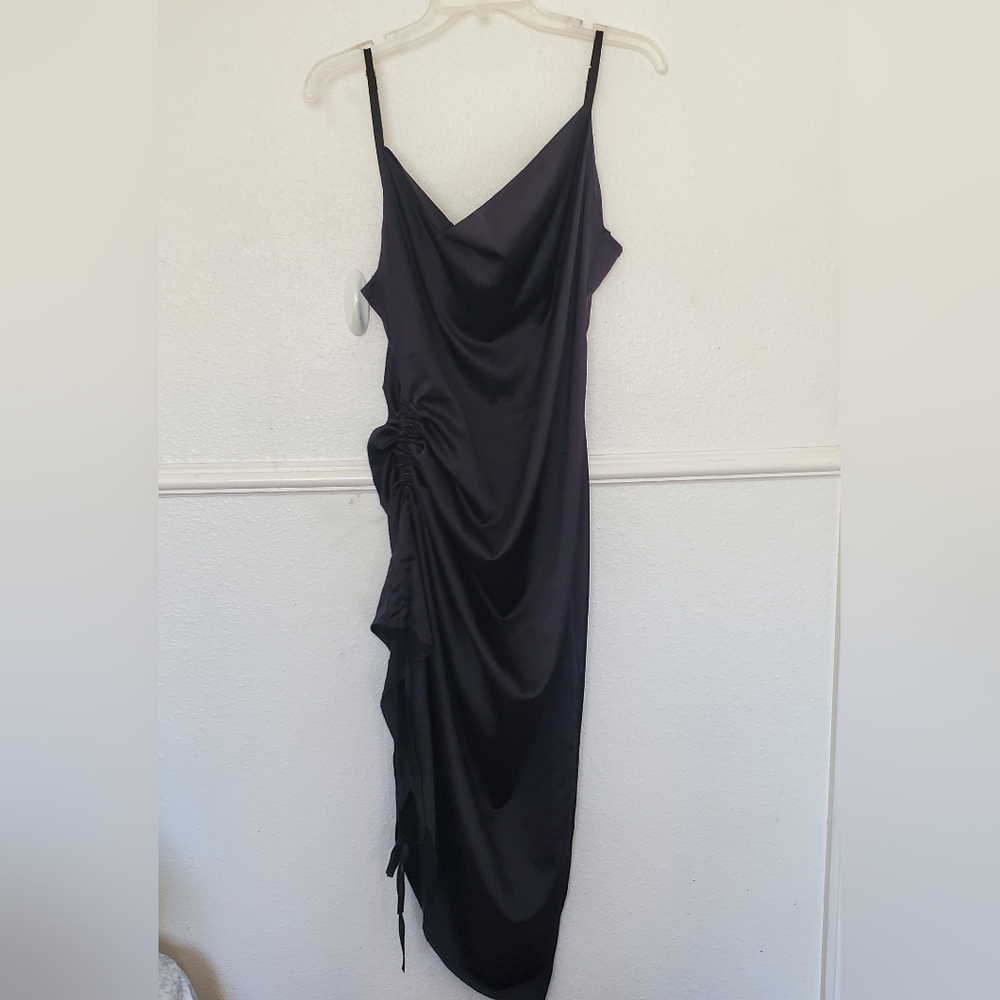 Elegant Black Satin Dress Rushed Side Adjustable Size L‎ Fits Like M